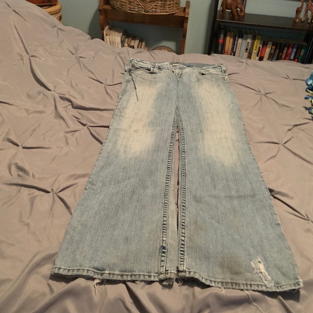 SILVER JEANS Women's Kyle Jeans. Size 31x33